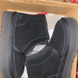 Hello, it's a brand new ugg women's